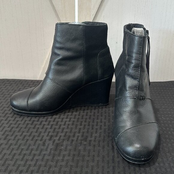 TOMS Desert High Wedge Suede & Leather Bootie - Picture 5 of 11